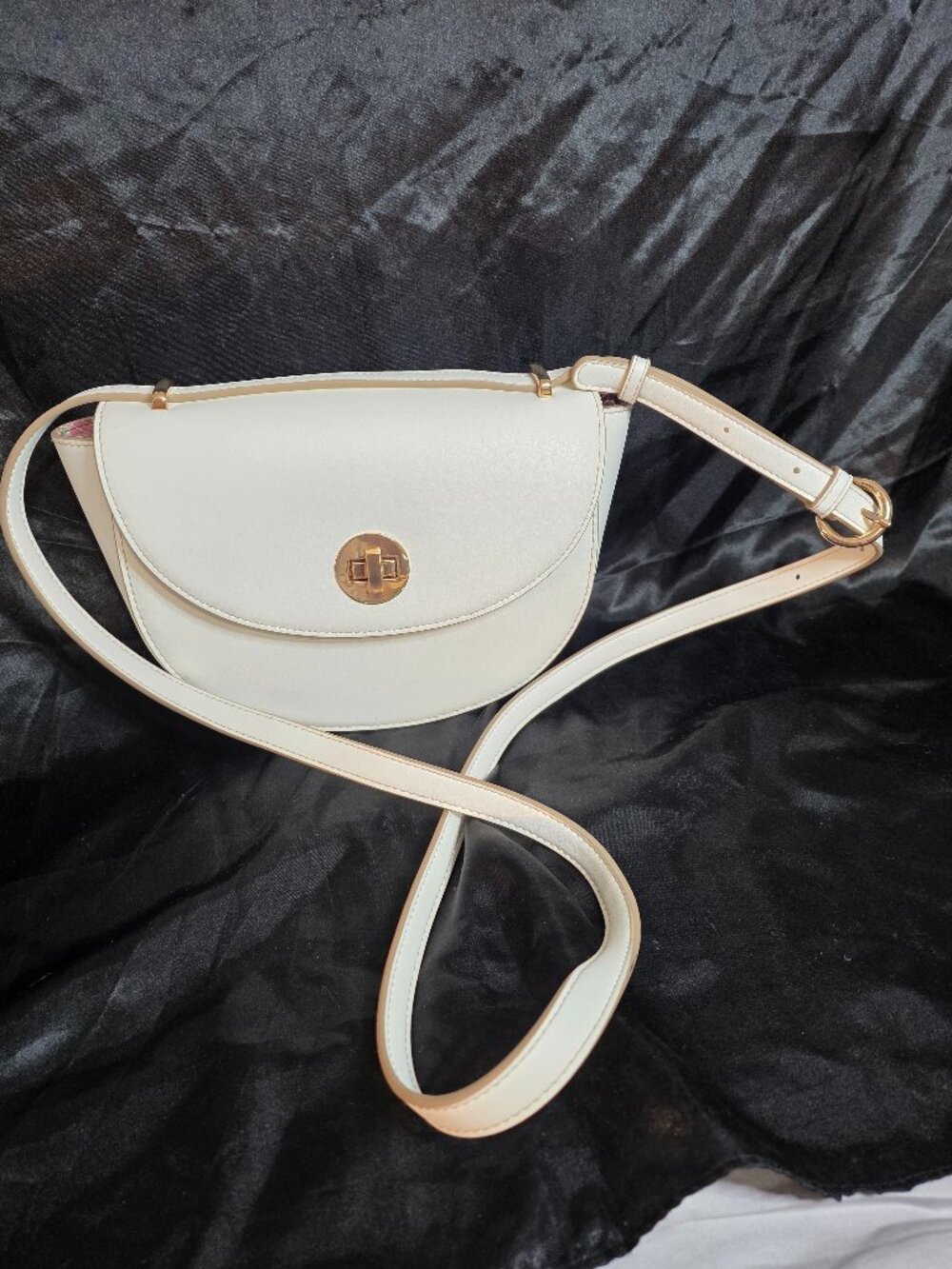 Cato Southern Charm White Saddle Crossbody Bag 10x7x3